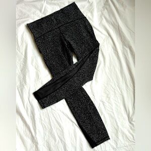 Lululemon Women’s 7/8 high waist Leggings - Size 8
